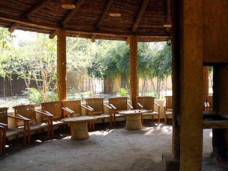 Tiger'S Den Resort Bandhavgarh National Park Bagian luar foto