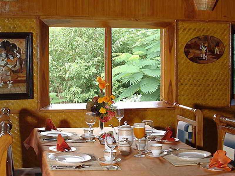 Tiger'S Den Resort Bandhavgarh National Park Bagian luar foto