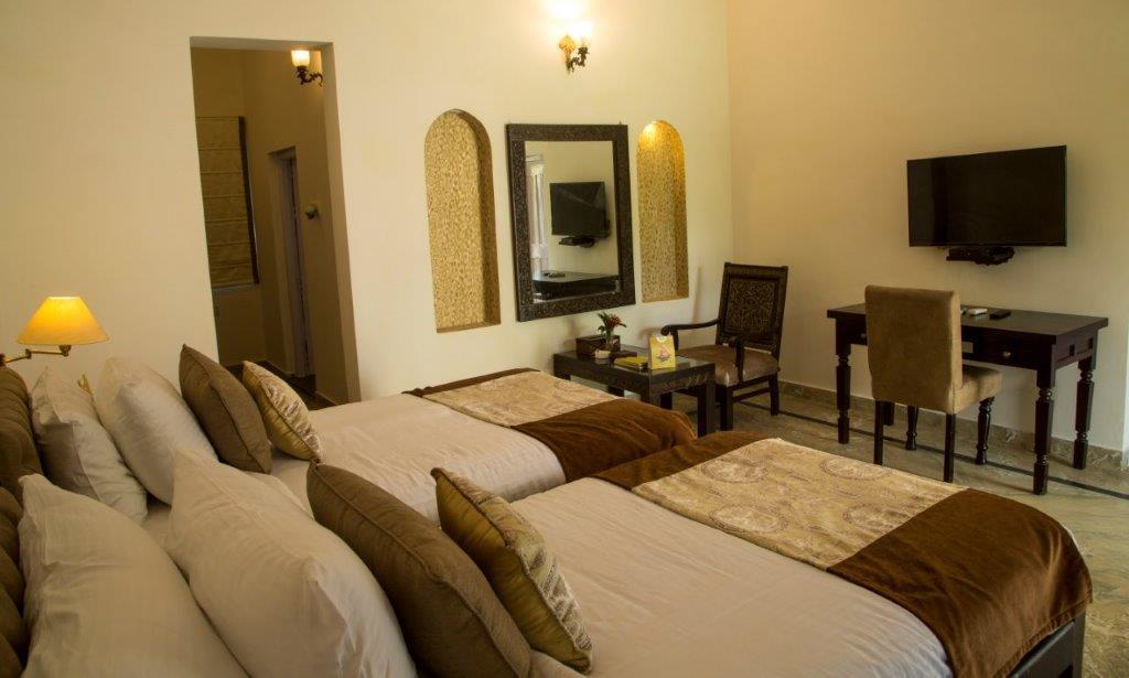 Tiger'S Den Resort Bandhavgarh National Park Bagian luar foto