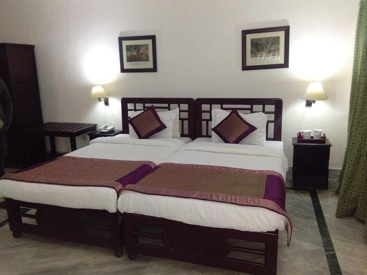 Tiger'S Den Resort Bandhavgarh National Park Ruang foto