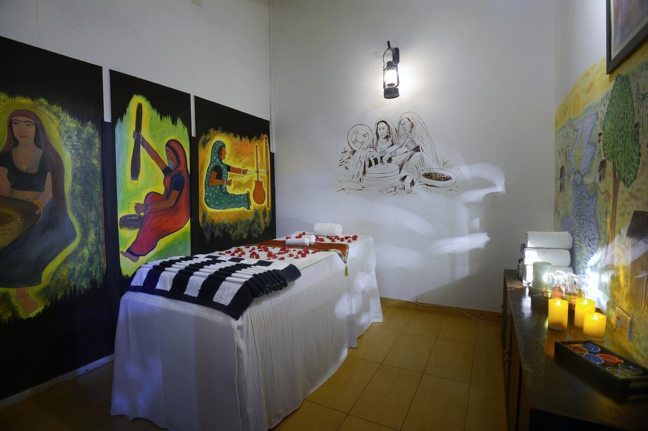 Tiger'S Den Resort Bandhavgarh National Park Bagian luar foto